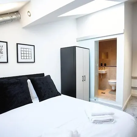 The Garnet Suite Manchester Extérieur photo