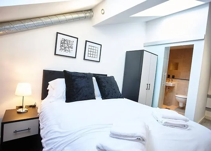 The Garnet Suite